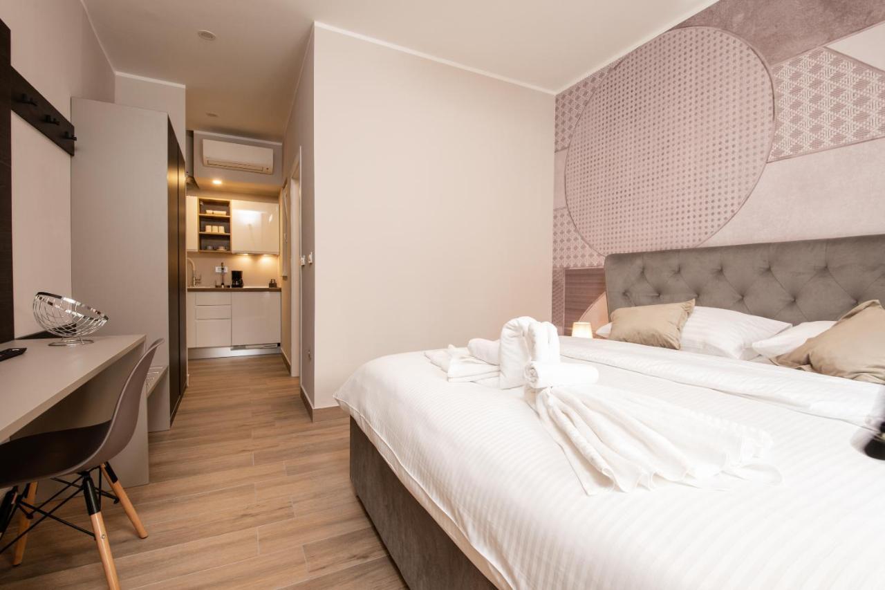Deluxe Apartments & Rooms Revis 里耶卡 外观 照片