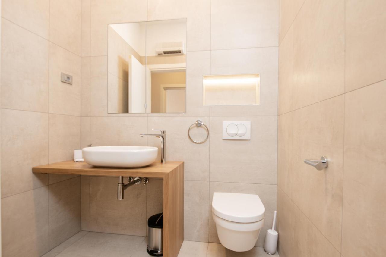 Deluxe Apartments & Rooms Revis 里耶卡 外观 照片