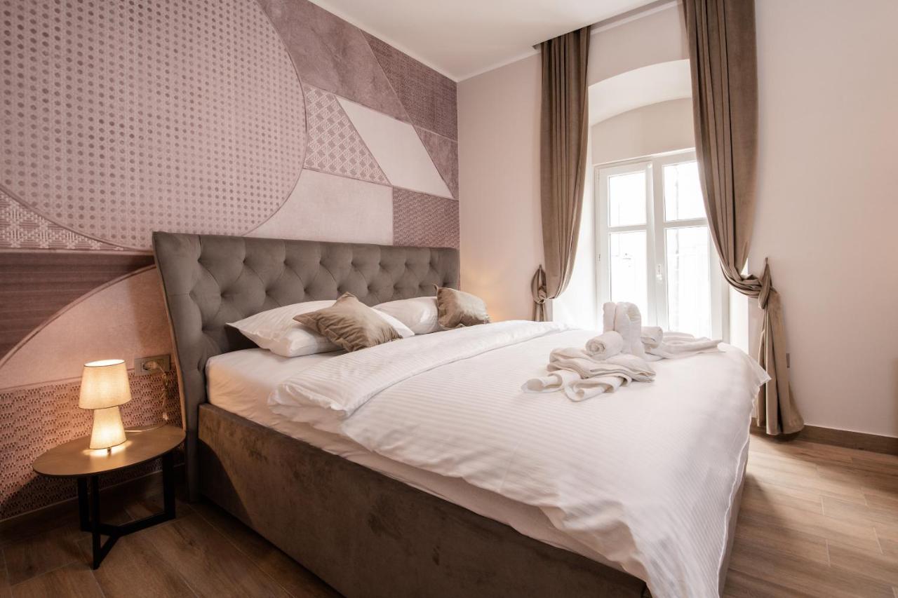 Deluxe Apartments & Rooms Revis 里耶卡 外观 照片