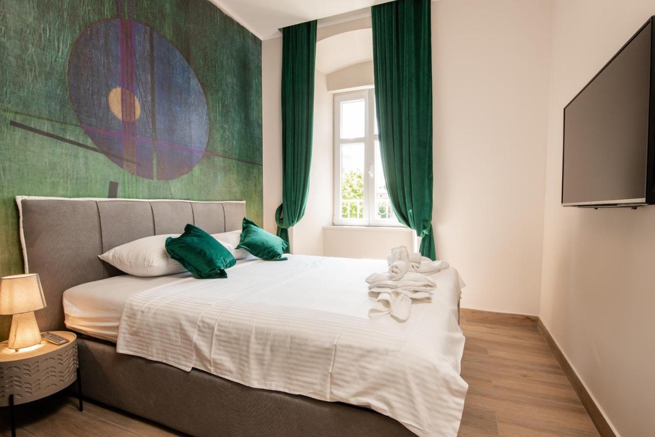 Deluxe Apartments & Rooms Revis 里耶卡 外观 照片